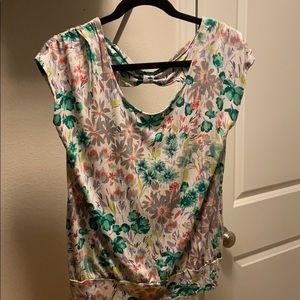 Floral top